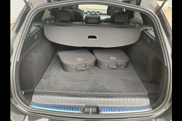 Mercedes-Benz C-Klasse Estate 300e AMG ** LED, MBUX+, PANO, TREKH, WINTER-, MEMORY-, KEYLESS-PACK ** 1e EIG - UNFALLFREI ** ** INFORMEER OOK NAAR ONZE AANTREKKELIJKE FINANCIAL-LEASE TARIEVEN **