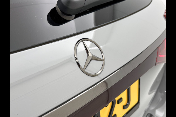 Mercedes-Benz E-Klasse Estate Mercedes-AMG 53 4MATIC+ Night Pakket 1+2 | Panorama Schuif-Kanteldak | 21 Inch AMG Velgen | Burmester® | Trekhaak | AMG Real Performance Sound. Inclusief 24 maanden MB Certified garantie voor Europa. Mercedes-Benz E-Klasse Estate Mercedes-AMG 53 4MATIC+ Night Pakket 1+2 | Panorama Schuif-Kanteldak | 21 Inch AMG Velgen | Burmester® | Trekhaak | AMG Real Performance Sound. Inclusief 24 maanden MB Certified garantie voor Europa.