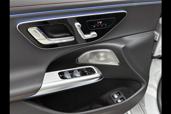 Mercedes-Benz E-Klasse Estate Mercedes-AMG 53 4MATIC+ Night Pakket 1+2 | Panorama Schuif-Kanteldak | 21 Inch AMG Velgen | Burmester® | Trekhaak | AMG Real Performance Sound. Inclusief 24 maanden MB Certified garantie voor Europa. Mercedes-Benz E-Klasse Estate Mercedes-AMG 53 4MATIC+ Night Pakket 1+2 | Panorama Schuif-Kanteldak | 21 Inch AMG Velgen | Burmester® | Trekhaak | AMG Real Performance Sound. Inclusief 24 maanden MB Certified garantie voor Europa.