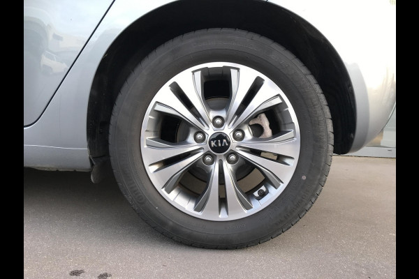 Kia Venga 1.6 DynamicPLusLine Automaat Zeer lage KM stand!