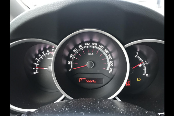 Kia Venga 1.6 DynamicPLusLine Automaat Zeer lage KM stand!
