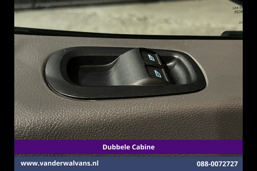 Ford Transit 2.0 TDCI 131pk L3H2 Dubbele Cabine Euro6 Airco | 6-Zits | LED | 2500kg Trekhaak | Cruisecontrol Verwarmde voorruit, Parkeersensoren Ford Transit 2.0 TDCI 131pk L3H2 Dubbele Cabine Euro6 Airco | 6-Zits | LED | 2500kg Trekhaak | Cruisecontrol Verwarmde voorruit, Parkeersensoren