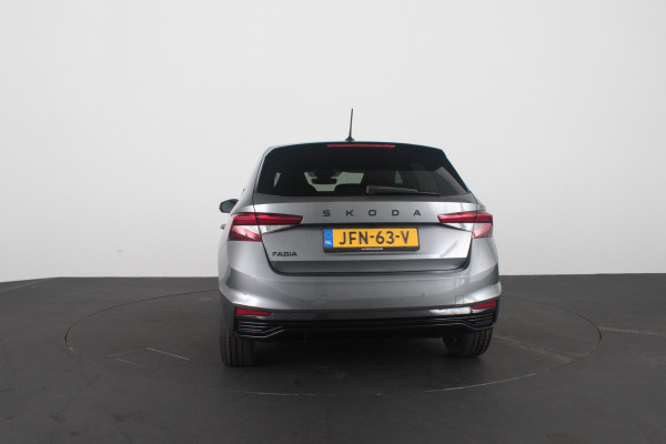 Škoda Fabia 1.0 TSI Monte Carlo (116pk) > Winterpakket Plus/Zwart dak/Camera... Škoda Fabia 1.0 TSI Monte Carlo (116pk) > Winterpakket Plus/Zwart dak/Camera...