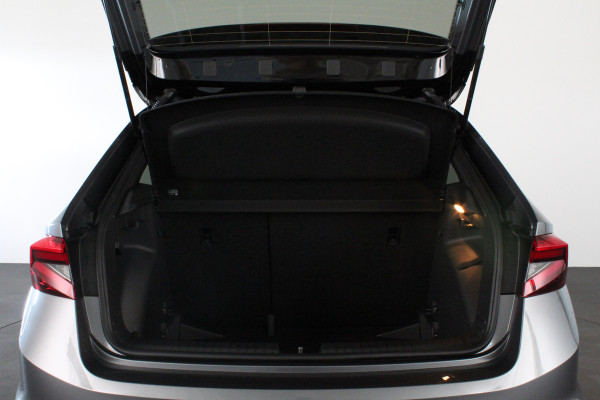 Škoda Fabia 1.0 TSI Monte Carlo (116pk) > Winterpakket Plus/Zwart dak/Camera... Škoda Fabia 1.0 TSI Monte Carlo (116pk) > Winterpakket Plus/Zwart dak/Camera...