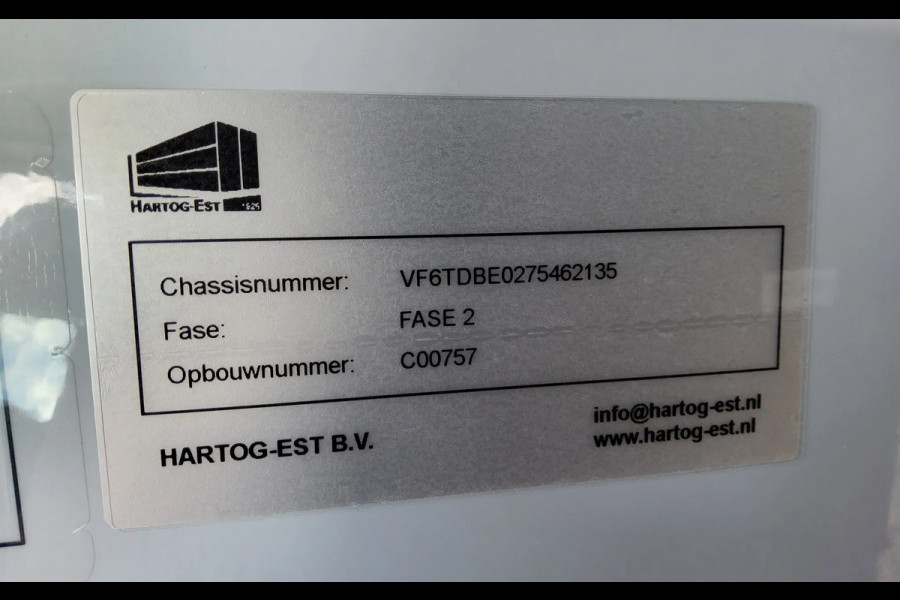 Renault Master E-TECH 87 KW FWD EL - INFRA OPEN LAADBAK 4.40 METER / TREKHAAK 2000 KG. - OPBOUW HARTOG-EST