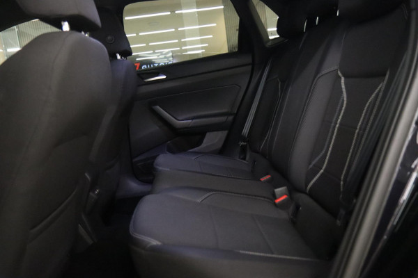 Volkswagen Polo 1.0 TSI Highline Business R / CARPLAY/CAMERA/NAVI/SFEER/VOL Volkswagen Polo 1.0 TSI Highline Business R / CARPLAY/CAMERA/NAVI/SFEER/VOL