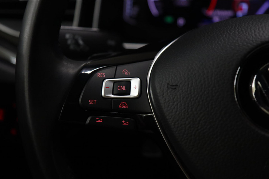 Volkswagen Polo 1.0 TSI Highline Business R / CARPLAY/CAMERA/NAVI/SFEER/VOL Volkswagen Polo 1.0 TSI Highline Business R / CARPLAY/CAMERA/NAVI/SFEER/VOL
