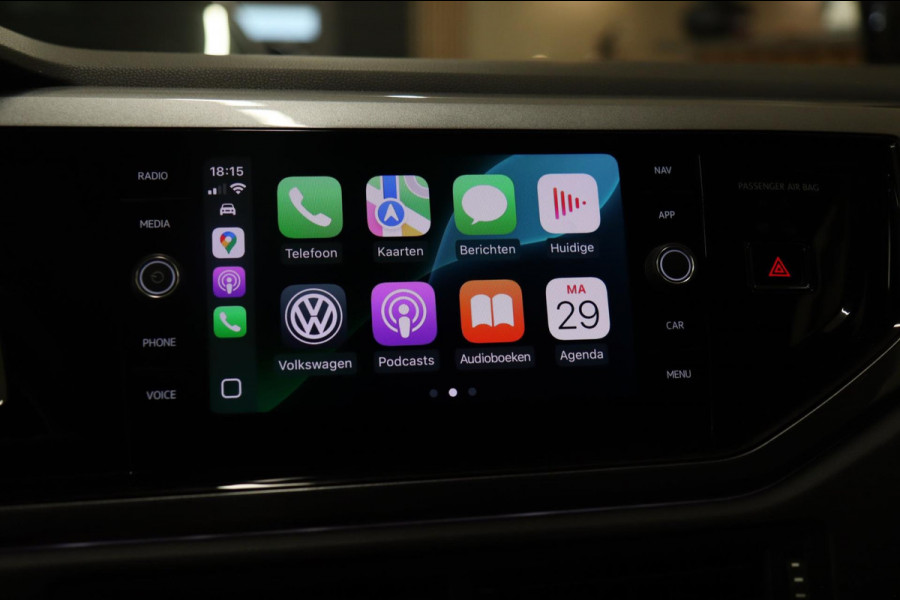 Volkswagen Polo 1.0 TSI Highline Business R / CARPLAY/CAMERA/NAVI/SFEER/VOL Volkswagen Polo 1.0 TSI Highline Business R / CARPLAY/CAMERA/NAVI/SFEER/VOL