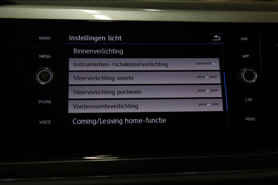 Volkswagen Polo 1.0 TSI Highline Business R / CARPLAY/CAMERA/NAVI/SFEER/VOL Volkswagen Polo 1.0 TSI Highline Business R / CARPLAY/CAMERA/NAVI/SFEER/VOL
