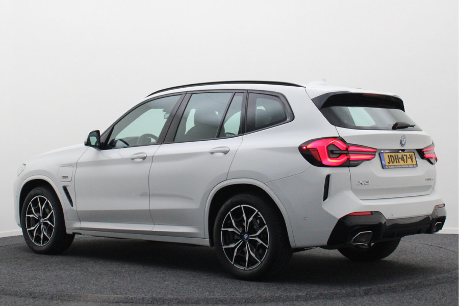 BMW X3 xDrive30e High Executive M-pakket Leer, Stoelverwarming, Camera, Cruise, Apple Carplay, LED, DAB, 19''