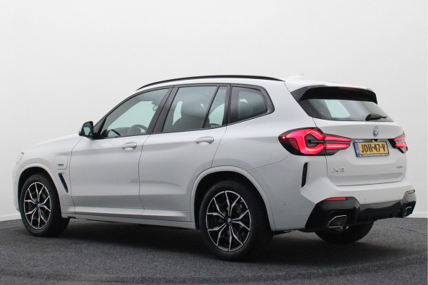 BMW X3 xDrive30e High Executive M-pakket Leer, Stoelverwarming, Camera, Cruise, Apple Carplay, LED, DAB, 19''
