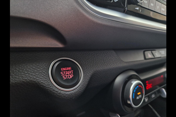 Kia Stonic 1.0 T-GDi MHEV DynamicPlusLine | Key-Less | Stoelverwarming | Privacy Glass | Navigatie |
