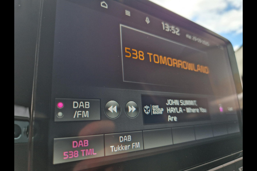 Kia Stonic 1.0 T-GDi MHEV DynamicPlusLine | Key-Less | Stoelverwarming | Privacy Glass | Navigatie |