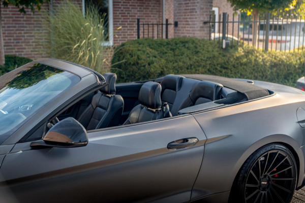 Ford Mustang Convertible 2.3 EcoBoost Ford Mustang Convertible 2.3 EcoBoost