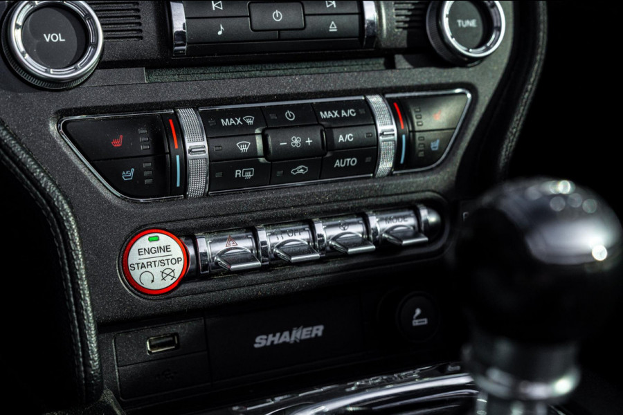 Ford Mustang Convertible 2.3 EcoBoost Ford Mustang Convertible 2.3 EcoBoost