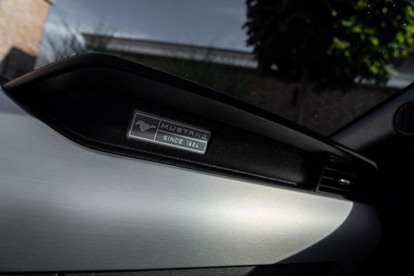 Ford Mustang Convertible 2.3 EcoBoost Ford Mustang Convertible 2.3 EcoBoost