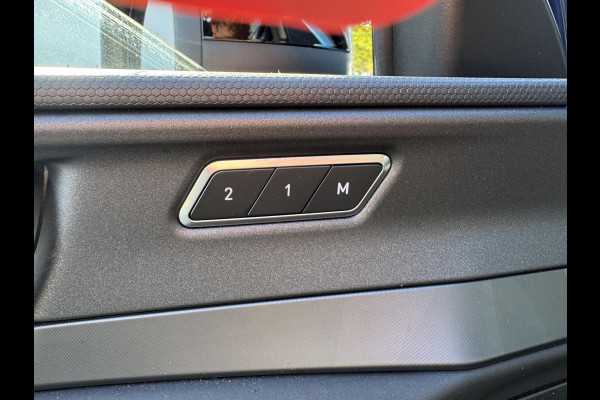 Lynk & Co 01 1.5 Orig NL|MY23|Zwarte hemel|Rolhoes|360 camera|Snelladen