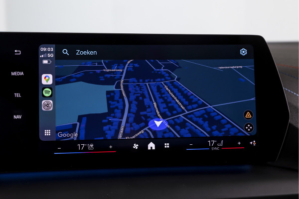 BMW 1-serie 120 M Sport | Innovation Pack | Premium Pack | S/K-Panodak | Dig. Cockpit | Adapt. Cruise | Stoel+-Stuurverw. | 360 Camera | NAV + App. Connect | Harman\Kardon | Head-Up | LM 19" | Afn. trekhaak | 1481