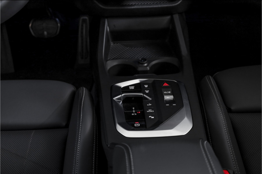BMW 1-serie 120 M Sport | Innovation Pack | Premium Pack | S/K-Panodak | Dig. Cockpit | Adapt. Cruise | Stoel+-Stuurverw. | 360 Camera | NAV + App. Connect | Harman\Kardon | Head-Up | LM 19" | Afn. trekhaak | 1481