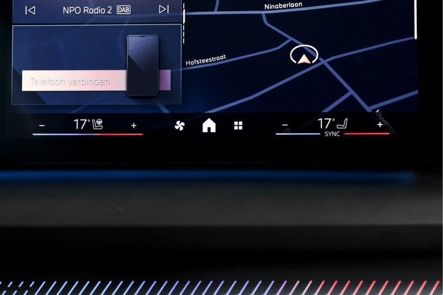 BMW 1-serie 120 M Sport | Innovation Pack | Premium Pack | S/K-Panodak | Dig. Cockpit | Adapt. Cruise | Stoel+-Stuurverw. | 360 Camera | NAV + App. Connect | Harman\Kardon | Head-Up | LM 19" | Afn. trekhaak | 1481