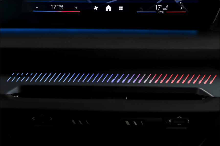 BMW 1-serie 120 M Sport | Innovation Pack | Premium Pack | S/K-Panodak | Dig. Cockpit | Adapt. Cruise | Stoel+-Stuurverw. | 360 Camera | NAV + App. Connect | Harman\Kardon | Head-Up | LM 19" | Afn. trekhaak | 1481