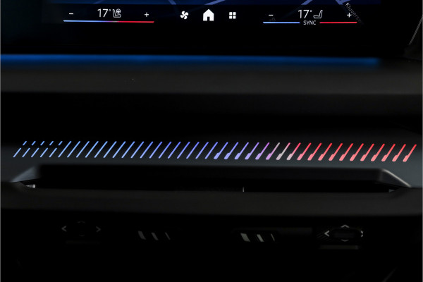 BMW 1-serie 120 M Sport | Innovation Pack | Premium Pack | S/K-Panodak | Dig. Cockpit | Adapt. Cruise | Stoel+-Stuurverw. | 360 Camera | NAV + App. Connect | Harman\Kardon | Head-Up | LM 19" | Afn. trekhaak | 1481