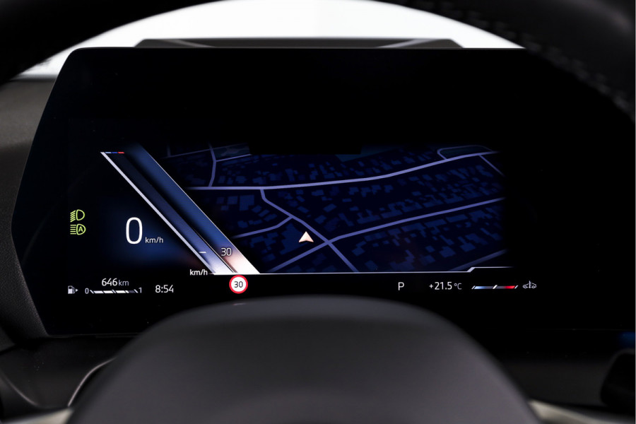 BMW 1-serie 120 M Sport | Innovation Pack | Premium Pack | S/K-Panodak | Dig. Cockpit | Adapt. Cruise | Stoel+-Stuurverw. | 360 Camera | NAV + App. Connect | Harman\Kardon | Head-Up | LM 19" | Afn. trekhaak | 1481