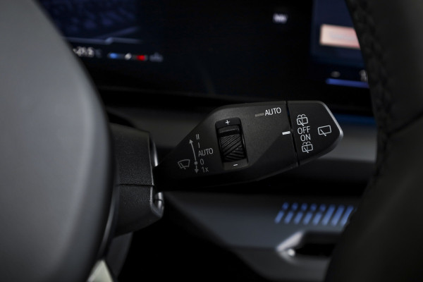 BMW 1-serie 120 M Sport | Innovation Pack | Premium Pack | S/K-Panodak | Dig. Cockpit | Adapt. Cruise | Stoel+-Stuurverw. | 360 Camera | NAV + App. Connect | Harman\Kardon | Head-Up | LM 19" | Afn. trekhaak | 1481