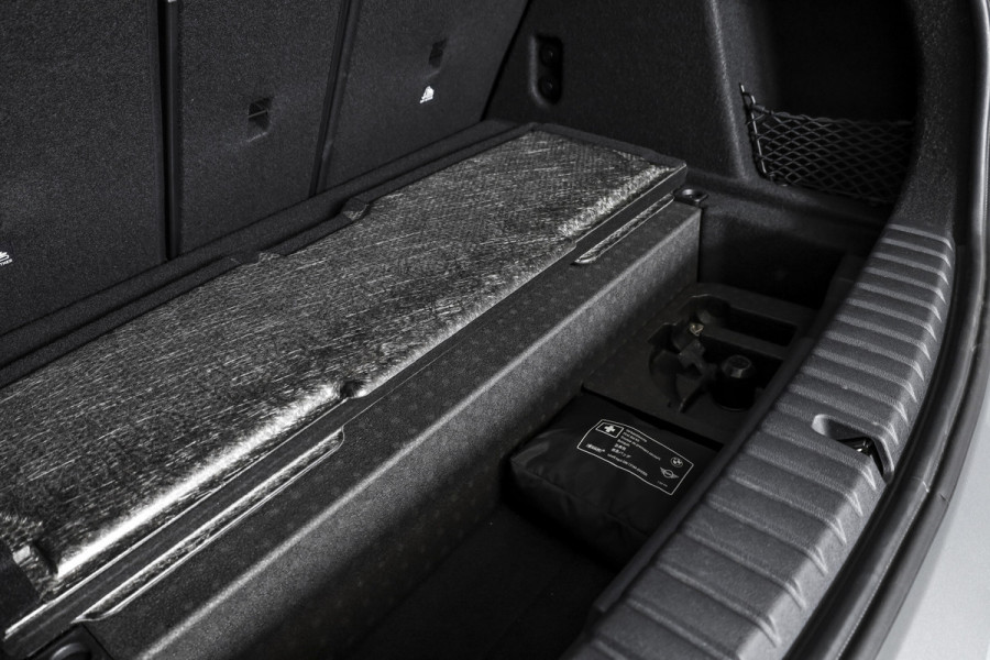 BMW 1-serie 120 M Sport | Innovation Pack | Premium Pack | S/K-Panodak | Dig. Cockpit | Adapt. Cruise | Stoel+-Stuurverw. | 360 Camera | NAV + App. Connect | Harman\Kardon | Head-Up | LM 19" | Afn. trekhaak | 1481