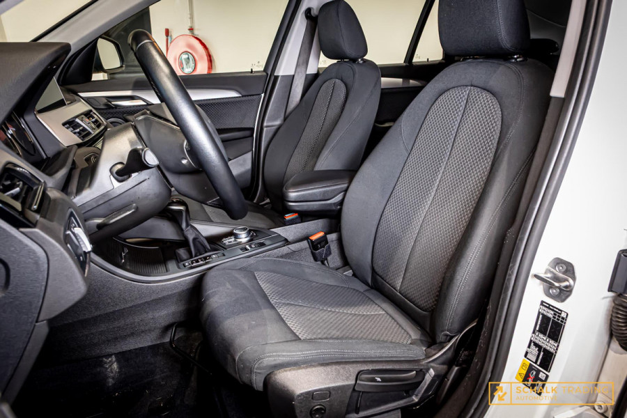 BMW X1 XDrive25e High Executive|StoelV|Psensor|Garantie|1eig