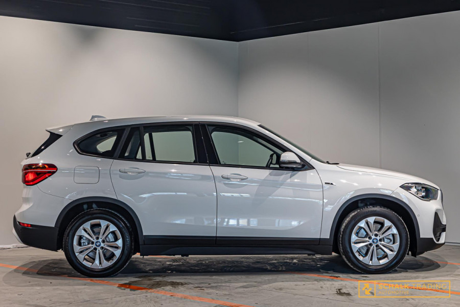 BMW X1 XDrive25e High Executive|StoelV|Psensor|Garantie|1eig