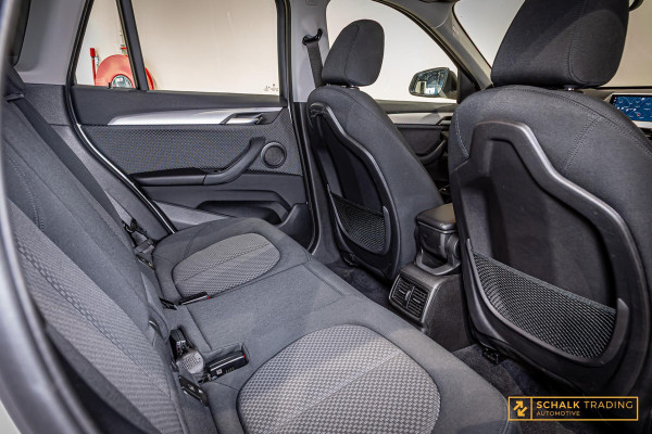 BMW X1 XDrive25e High Executive|StoelV|Psensor|Garantie|1eig