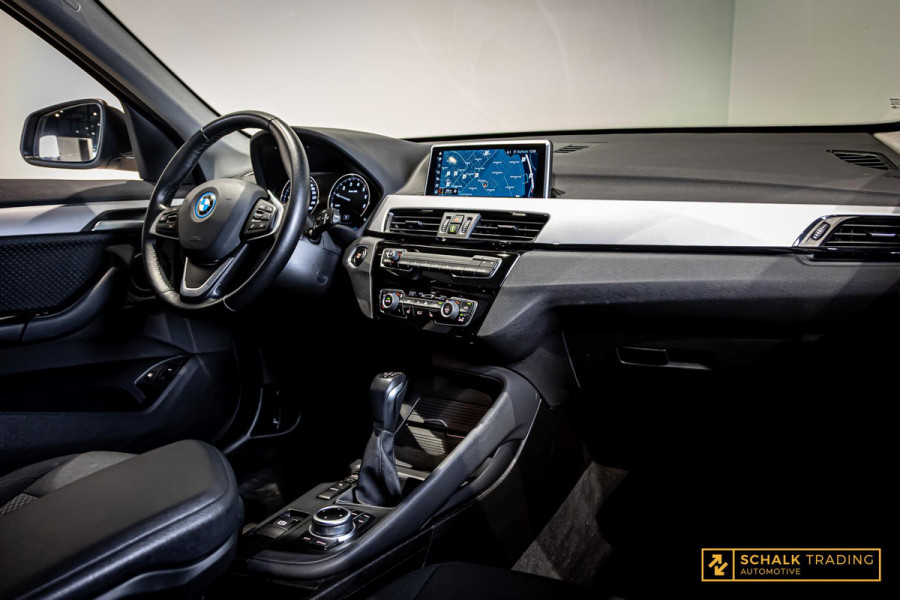 BMW X1 XDrive25e High Executive|StoelV|Psensor|Garantie|1eig