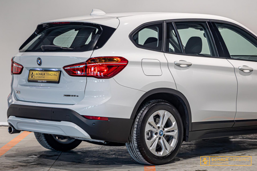 BMW X1 XDrive25e High Executive|StoelV|Psensor|Garantie|1eig