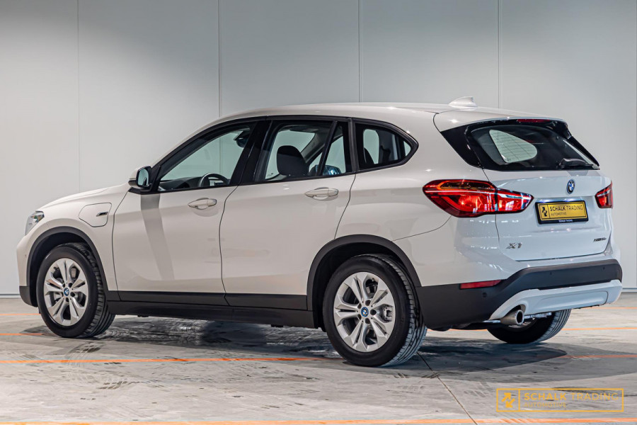 BMW X1 XDrive25e High Executive|StoelV|Psensor|Garantie|1eig