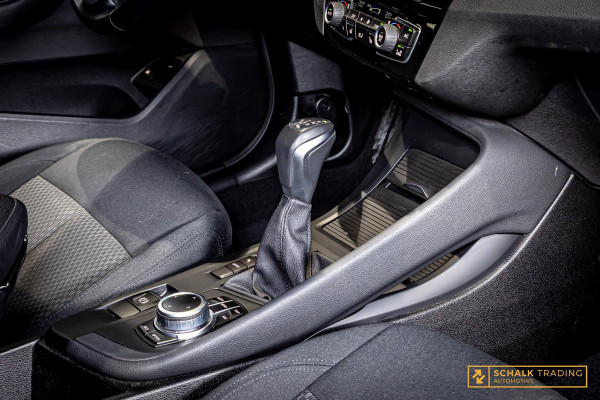 BMW X1 XDrive25e High Executive|StoelV|Psensor|Garantie|1eig