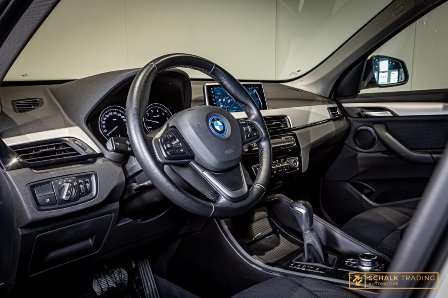 BMW X1 XDrive25e High Executive|StoelV|Psensor|Garantie|1eig