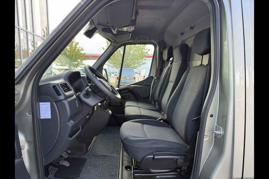 Renault Master T35 2.3 dCi 150 L2H2 ZB Edition | NL-auto | 18'' Sportvelgen | 3.5T Trekhaak | 2x Schuifd. | Carplay | Camera