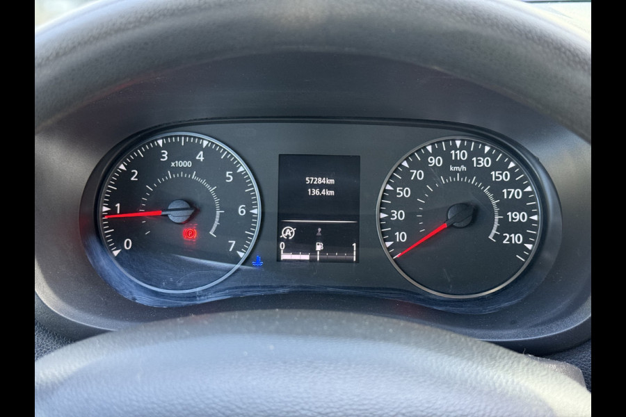 Renault Master T35 2.3 dCi 150 L2H2 ZB Edition | NL-auto | 18'' Sportvelgen | 3.5T Trekhaak | 2x Schuifd. | Carplay | Camera