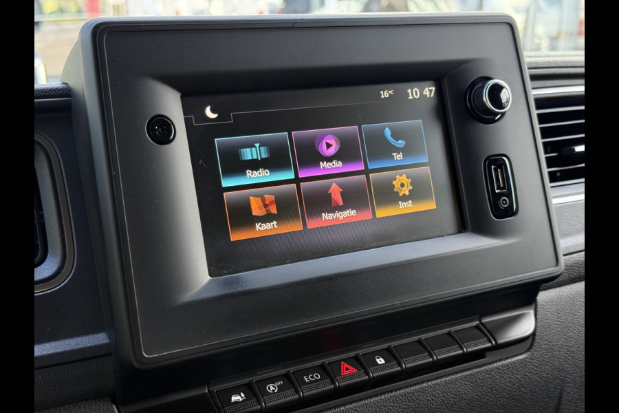 Renault Master T35 2.3 dCi 150 L2H2 ZB Edition | NL-auto | 18'' Sportvelgen | 3.5T Trekhaak | 2x Schuifd. | Carplay | Camera
