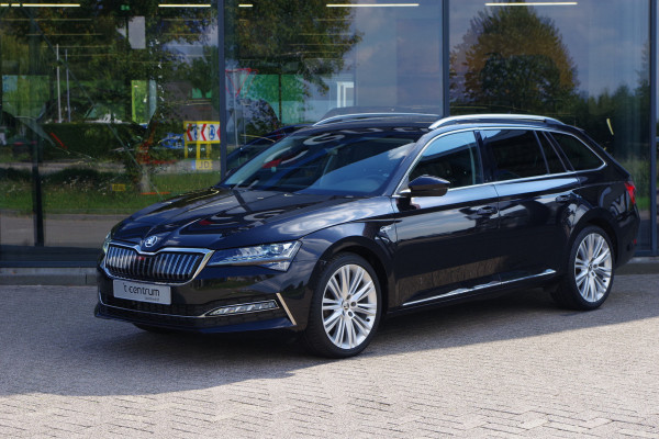 Škoda Superb Combi 1.4 TSI iV Laurin & Klement 218 PK PHEV, Leder, Trekhaak, Memory, Canton Sound, 4 x Stoelverwarming, Camera