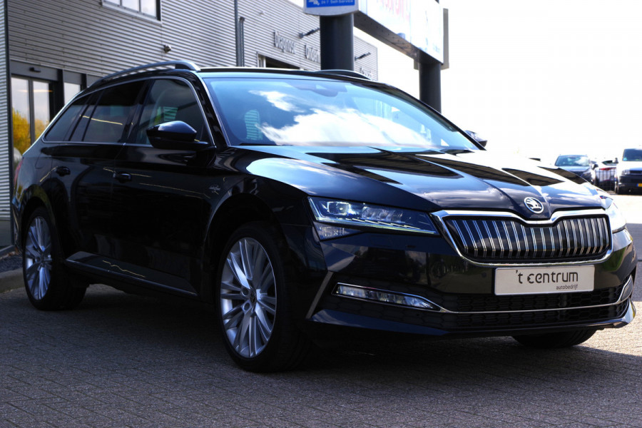 Škoda Superb Combi 1.4 TSI iV Laurin & Klement 218 PK PHEV, Leder, Trekhaak, Memory, Canton Sound, 4 x Stoelverwarming, Camera