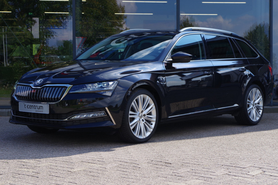 Škoda Superb Combi 1.4 TSI iV Laurin & Klement 218 PK PHEV, Leder, Trekhaak, Memory, Canton Sound, 4 x Stoelverwarming, Camera