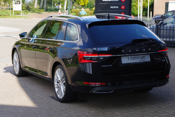 Škoda Superb Combi 1.4 TSI iV Laurin & Klement 218 PK PHEV, Leder, Trekhaak, Memory, Canton Sound, 4 x Stoelverwarming, Camera