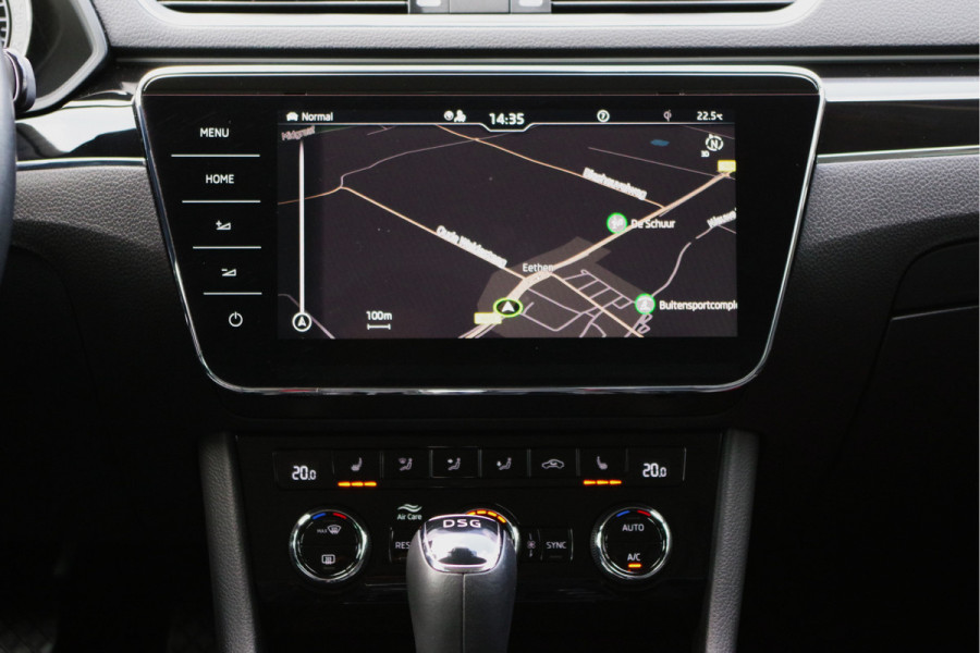 Škoda Superb Combi 1.4 TSI iV Laurin & Klement 218 PK PHEV, Leder, Trekhaak, Memory, Canton Sound, 4 x Stoelverwarming, Camera