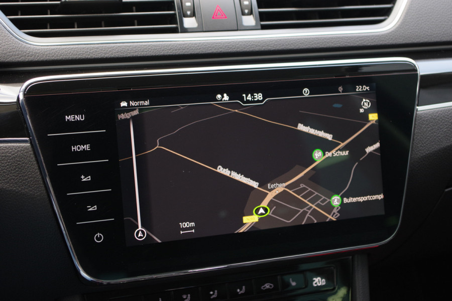Škoda Superb Combi 1.4 TSI iV Laurin & Klement 218 PK PHEV, Leder, Trekhaak, Memory, Canton Sound, 4 x Stoelverwarming, Camera