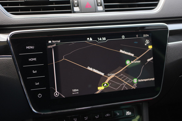 Škoda Superb Combi 1.4 TSI iV Laurin & Klement 218 PK PHEV, Leder, Trekhaak, Memory, Canton Sound, 4 x Stoelverwarming, Camera