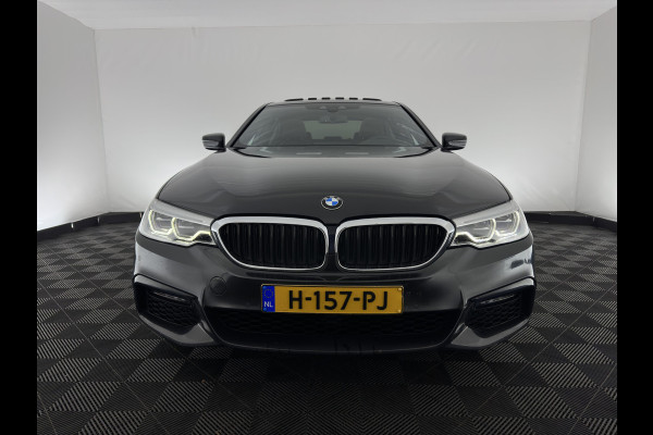 BMW 5 Serie 520i High Executive Edition M-Sportpack Aut. *PANO | LUXURY-LEATHER | FULL-LED | HARMAN/KARDON | MEMORY-PACK | DIGI-COCKPIT | NAVI-FULLMAP | HEATED-SPORTSEATS | DAB+ | AMBIENT-LIGHT | ECC | PDC | CRUISE | 19''ALU*