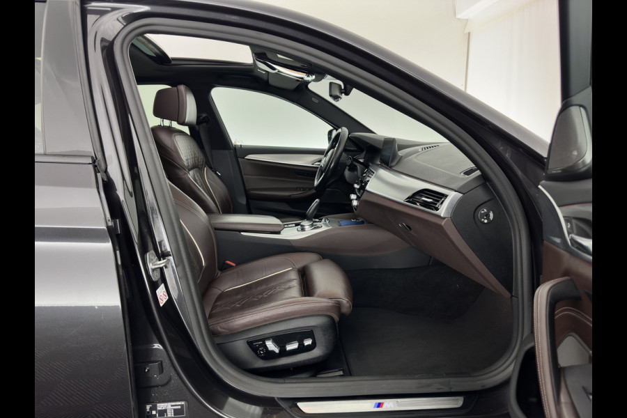 BMW 5 Serie 520i High Executive Edition M-Sportpack Aut. *PANO | LUXURY-LEATHER | FULL-LED | HARMAN/KARDON | MEMORY-PACK | DIGI-COCKPIT | NAVI-FULLMAP | HEATED-SPORTSEATS | DAB+ | AMBIENT-LIGHT | ECC | PDC | CRUISE | 19''ALU*