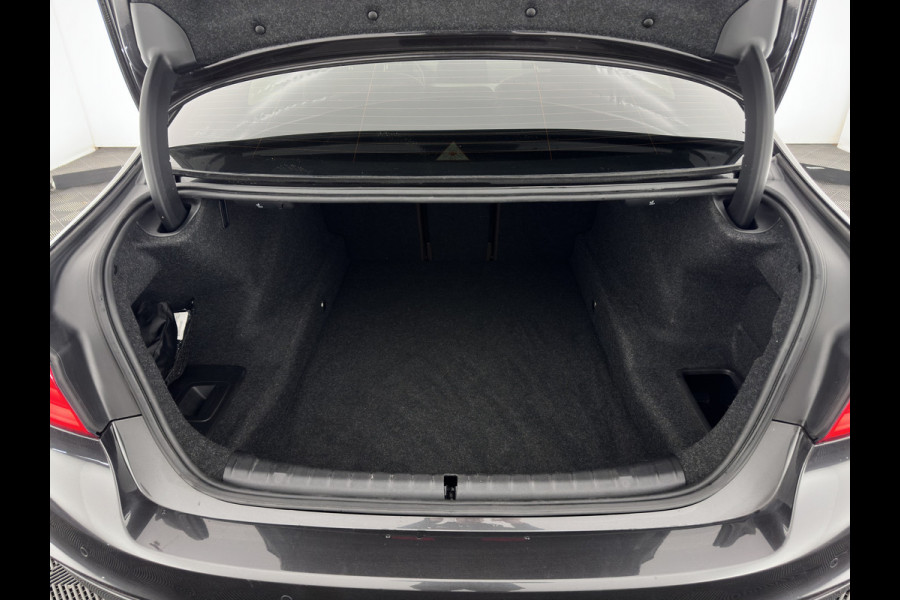 BMW 5 Serie 520i High Executive Edition M-Sportpack Aut. *PANO | LUXURY-LEATHER | FULL-LED | HARMAN/KARDON | MEMORY-PACK | DIGI-COCKPIT | NAVI-FULLMAP | HEATED-SPORTSEATS | DAB+ | AMBIENT-LIGHT | ECC | PDC | CRUISE | 19''ALU*